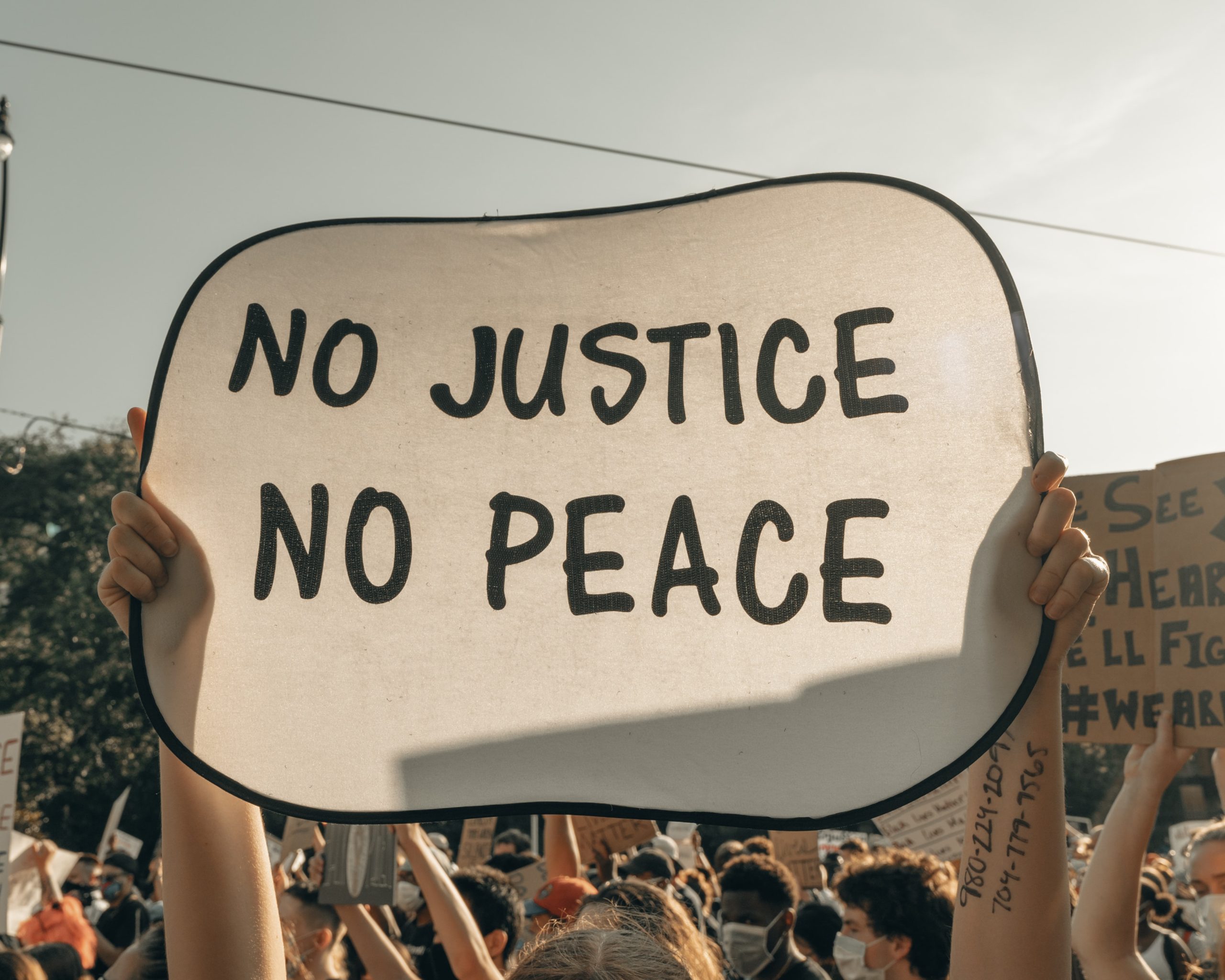 clay banks N32JLRTANCQ unsplash